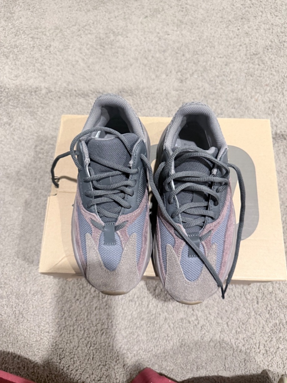 Yeezy - Picture 4 of 4